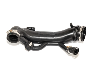 Шланг подачі наддувального повітря 1.6 16V CITROËN C4 I, C4 II, C4 PICASSO, C5 III, DS3, DS4, DS5 / PEUGEOT 207, 308, 3008, 508, 5008