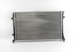 Радиатор воды Caddy III 2.0SDI/1.4i/1.6i /Golf/Octavia (+/- AC) (650x398x26)