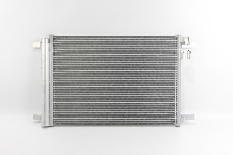 Радиатор кондиционера Audi A3/Q2/Skoda Octavia III/Superb III/VW Golf VII/Passat 1.0-2.0 12- Радиатор кондиционера Audi A3/Q2/Skoda Octavia III/Superb III/VW Golf VII/Passat 1.0-2.0 12-