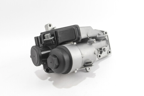 Радиатор масла Volvo C30/C70 II/S40 II/S60 II/S80 II/V40/V50/V70 III 04- Радиатор масла Volvo C30/C70 II/S40 II/S60 II/S80 II/V40/V50/V70 III 04-