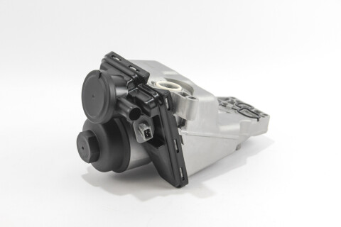 Радиатор масла Volvo C30/C70 II/S40 II/S60 II/S80 II/V40/V50/V70 III 04- Радиатор масла Volvo C30/C70 II/S40 II/S60 II/S80 II/V40/V50/V70 III 04-