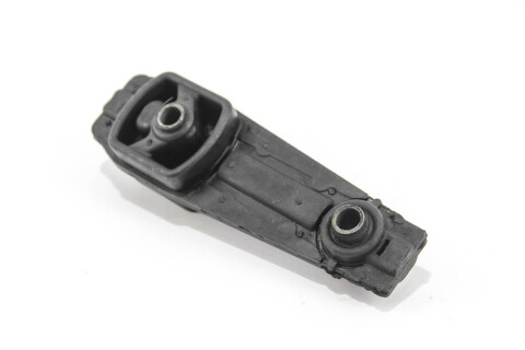 Подушка двигуна задня Citroen C3/Peugeot 207 98- Подушка двигуна задня Citroen C3/Peugeot 207 98-