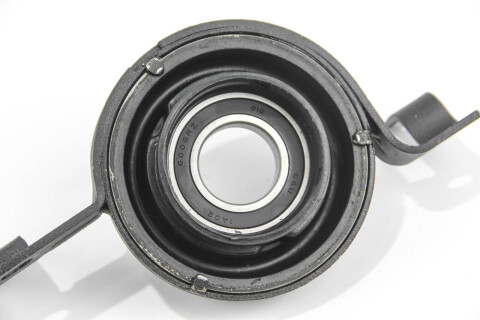 Підшипник підвісний Jeep Cherokee KL 14-20/Chrysler 200 15-17 (d=30mm) Підшипник підвісний Jeep Cherokee KL 14-20/Chrysler 200 15-17 (d=30mm)