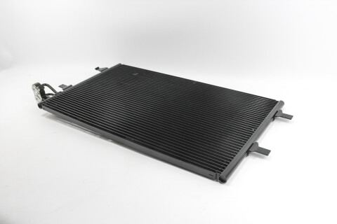 Радиатор кондиционера VOLVO C30/S40/V50 1.6-2.0 04-12 Радиатор кондиционера VOLVO C30/S40/V50 1.6-2.0 04-12