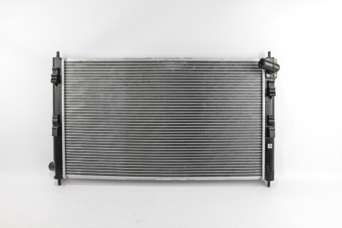 Радиатор охлаждения двигателя Lancer VIII/Outlander II/Citroen/Peugeot 1.8 DI-D/3.0