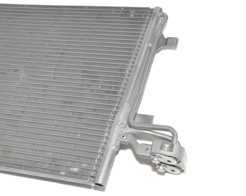 Радиатор кондиционера VOLVO C30 06-13/C70 07-11/S40 03-12/V50 03-12 Радиатор кондиционера VOLVO C30 06-13/C70 07-11/S40 03-12/V50 03-12