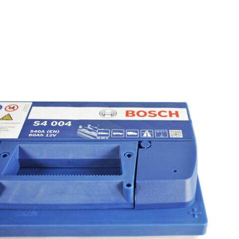 Акумулятор Bosch S4 004 60Ah 540A 12V +R