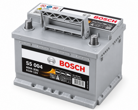 Акумулятор Bosch S5 004 61Ah 600A 12V +R