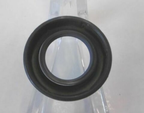 Сальник розподільного валу (20x35x7) Сальник розподільного валу (20x35x7)