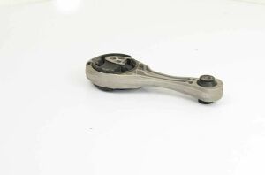 Опора, двигун