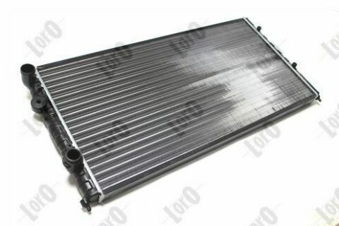 Радіатор охолодження двигуна Passat B4 1.6-2.9i (+AC) (722x377x32) Радіатор охолодження двигуна Passat B4 1.6-2.9i (+AC) (722x377x32)