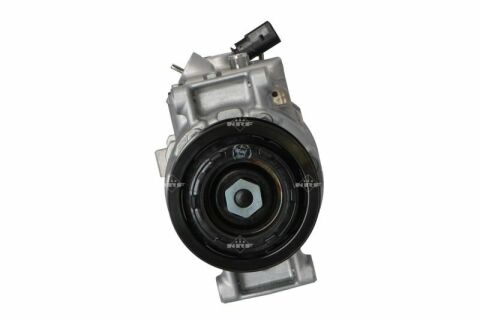 Компрессор кондиционера VW T5 2.0TDI 15- (упаковка Denso) Компрессор кондиционера VW T5 2.0TDI 15- (упаковка Denso)