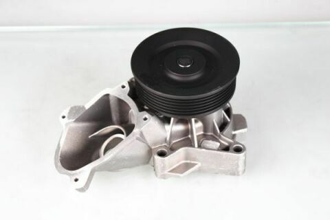 Насос воды BMW 3 (E46/E91) 2.0D 03-12/5 (E61) 2.0D 05-10