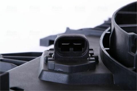 Вентилятор радіатора Duster 1.5dCi/1.6 16V 4X4 RENAULT